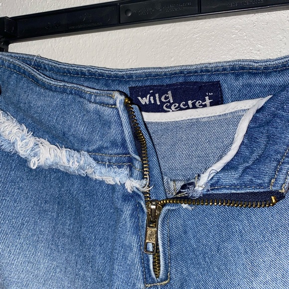 Y2k vintage shorts - Picture 2 of 3